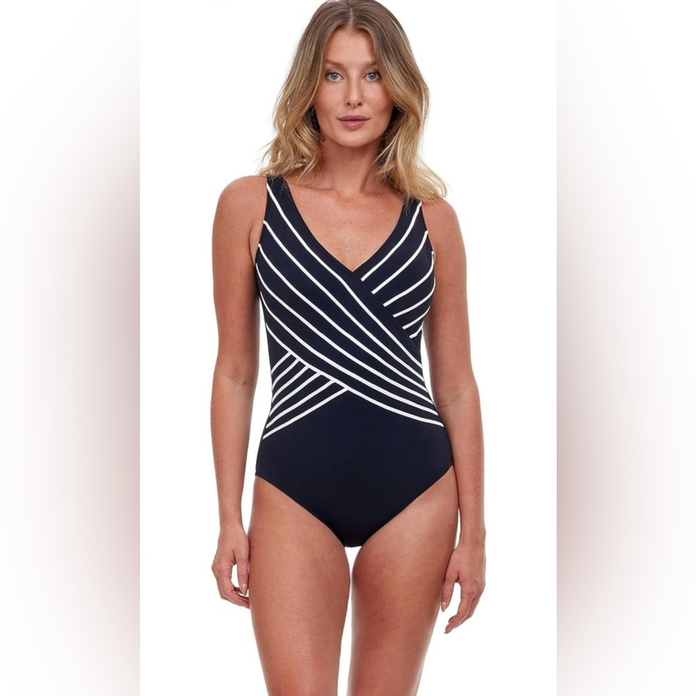 Gottex One-Piece Swimsuit, Black/White, Women's Size 8
